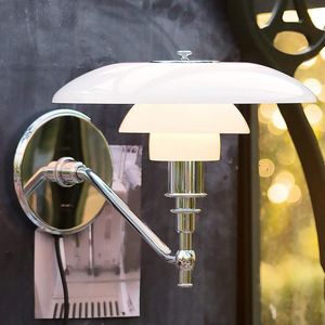 Adjustable wall lamp