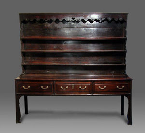 COUNTRY ANTIQUES -  - Dresser