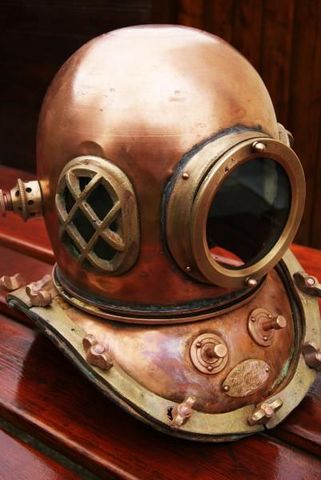 La Timonerie - Antique diving helmet-La Timonerie