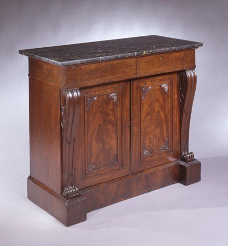 CARSWELL RUSH BERLIN - Secretary desk-CARSWELL RUSH BERLIN-VERY FINE CARVED MAHOGANY COMMODE WITH EGYPTIAN MA