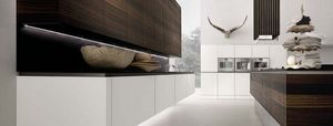 Rational Built-In Kitchens -  - Moderne Küche